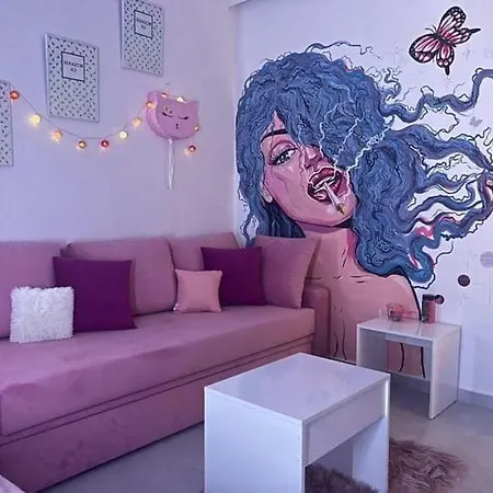 The Pink Apartamento *